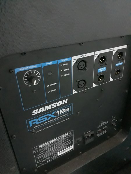 samson subwoofer 18